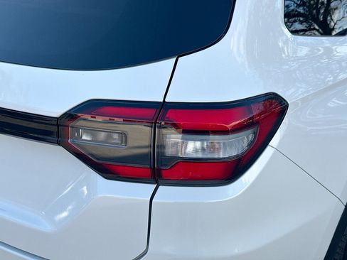 Used 2023 Honda Pilot LX image 27