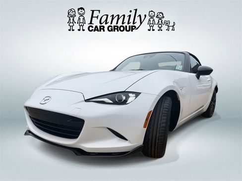 New 2025 MAZDA MX-5 Miata Club RWD image 1