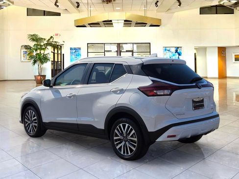 Certified 2023 Nissan Kicks SV FWD image 7
