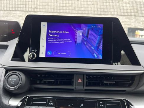 New 2027 Toyota Prius LE FWD image 23