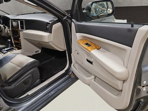 Used 2008 Jeep Grand Cherokee Limited w/ Quadra-Drive II 4X4 Group image 18