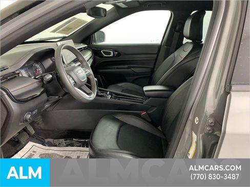 Used 2024 Jeep Compass Trailhawk image 7