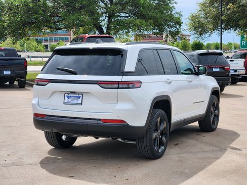 New 2026 Jeep Grand Cherokee Limited image 4