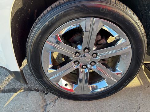 Used 2016 GMC Yukon Denali w/ Open Road Package image 12