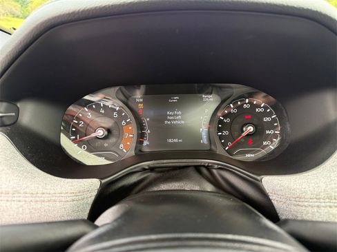 Used 2023 Jeep Compass Latitude w/ Sun and Sound Group image 24