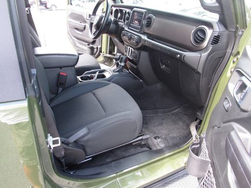 Used 2020 Jeep Wrangler Sport AWD/4WD image 17