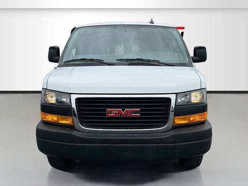Used 2024 GMC Savana 2500 w/ Driver Convenience Package image 2