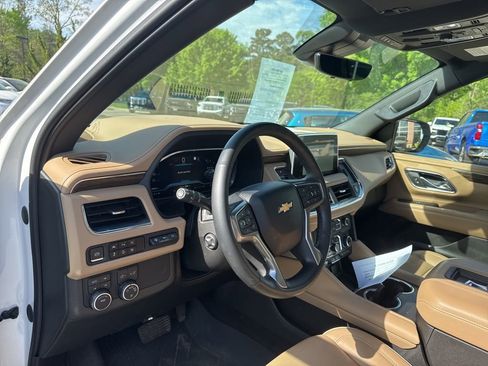 Used 2023 Chevrolet Suburban Premier w/ Premium Package 2 image 10