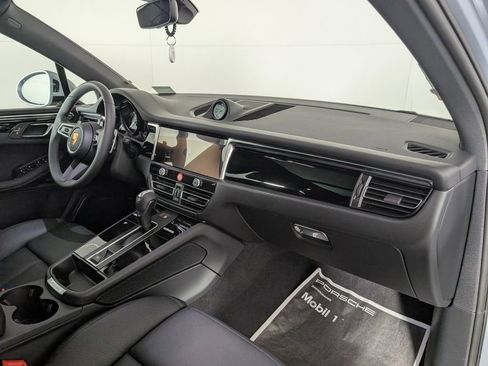 New 2026 Porsche Macan image 19
