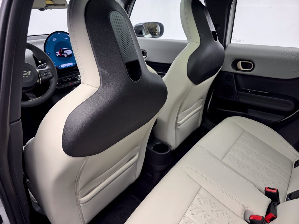 Used 2026 MINI Cooper S FWD image 15