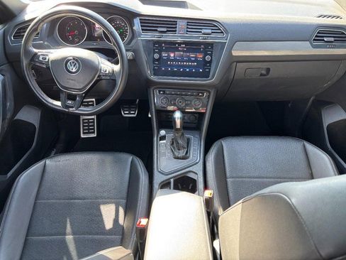 Used 2021 Volkswagen Tiguan SE R-Line image 11