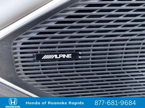 Used 2024 Jeep Wagoneer L Series II w/ Flexible Seating Group image 36