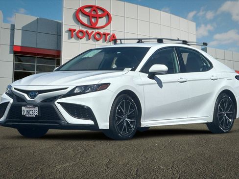 Certified 2024 Toyota Camry SE FWD image 7
