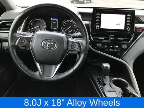 Used 2023 Toyota Camry SE image 6