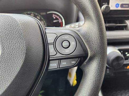 Used 2023 Toyota RAV4 LE FWD image 28