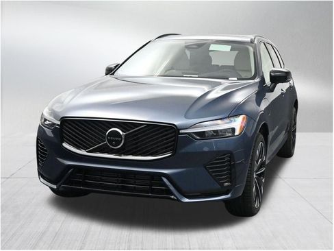 New 2026 Volvo XC60 T8 Ultra w/ Protection Package Premier AWD/4WD image 8