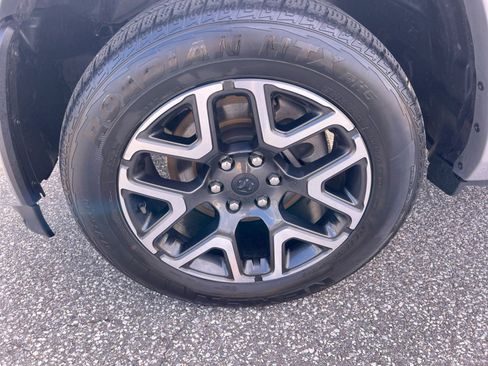 Used 2025 RAM 1500 Laramie image 12