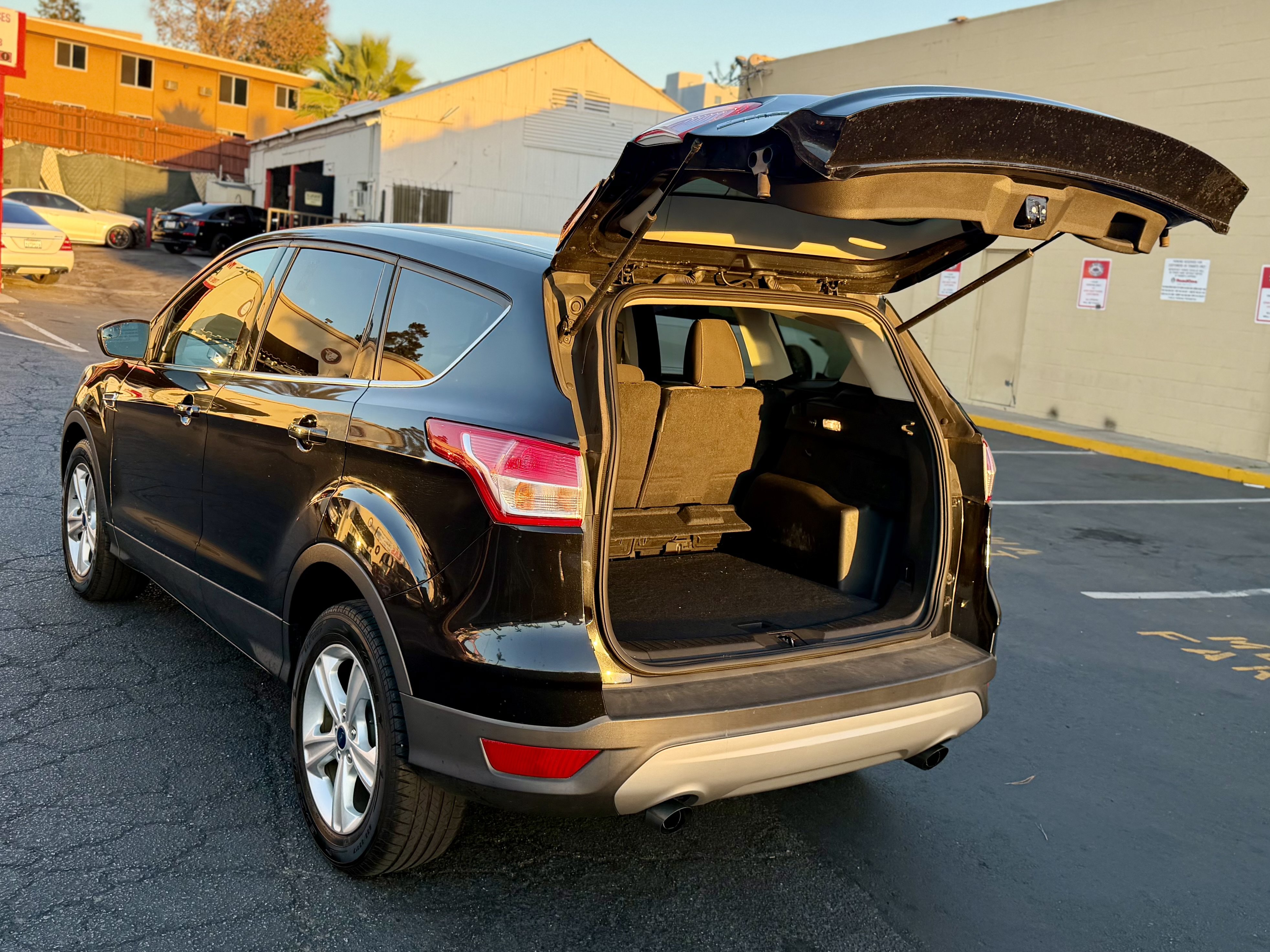 Used 2015 Ford Escape SE FWD image 8