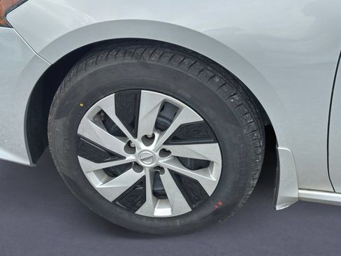 Used 2021 Nissan Altima 2.5 S FWD image 5