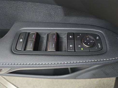 Certified 2023 Lexus RX 350 w/ Cold Area Package image 28