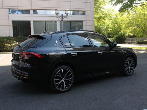 Used 2023 Maserati Grecale GT image 7