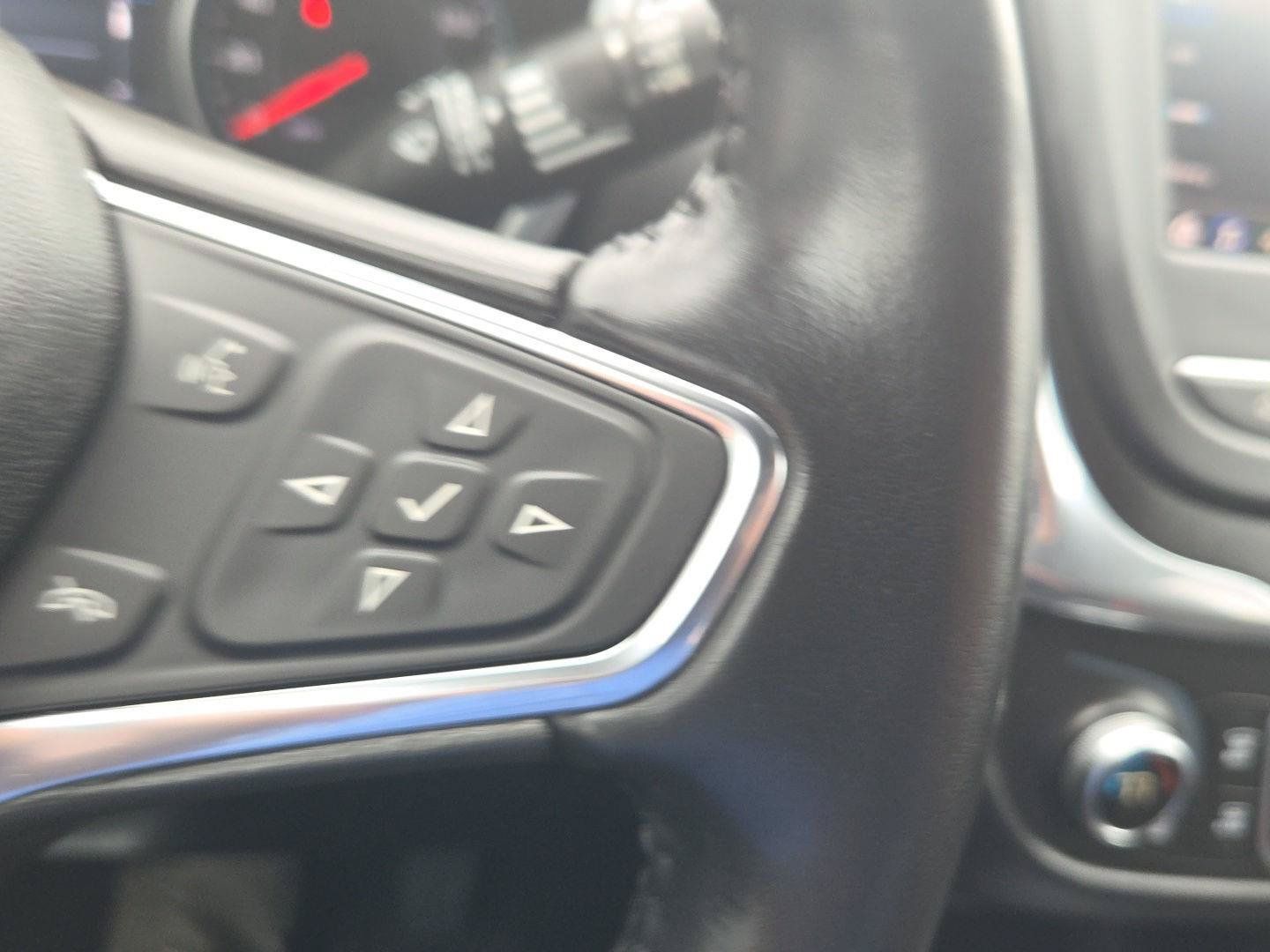 Used 2020 Chevrolet Equinox LT FWD image 16