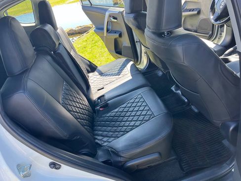Used 2018 Toyota RAV4 XLE w/ Plus Extra Value Package AWD/4WD image 6