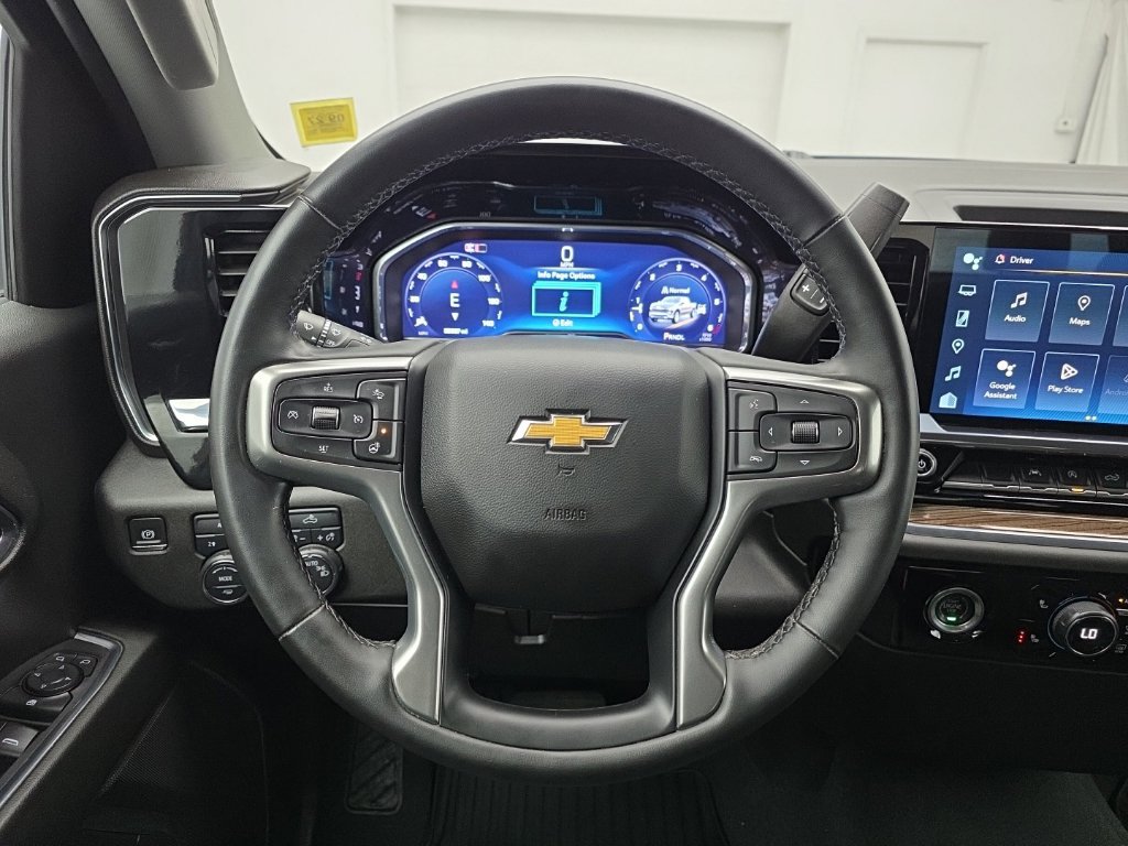 Used 2024 Chevrolet Silverado 1500 LT AWD/4WD image 25