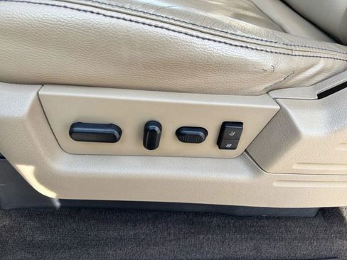 Used 2010 Ford F150 Lariat RWD image 15