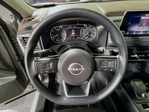 Used 2023 Nissan Rogue SV AWD/4WD image 11