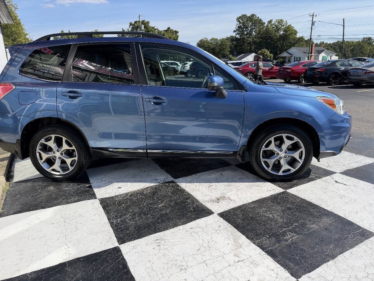Used 2016 Subaru Forester 2.5i Touring w/ Eyesight & Navigation System AWD/4WD image 5