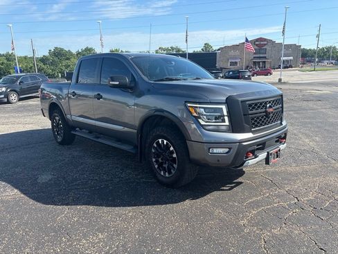 Used 2021 Nissan Titan PRO-4X w/ Pro-4x Convenience Package AWD/4WD image 1