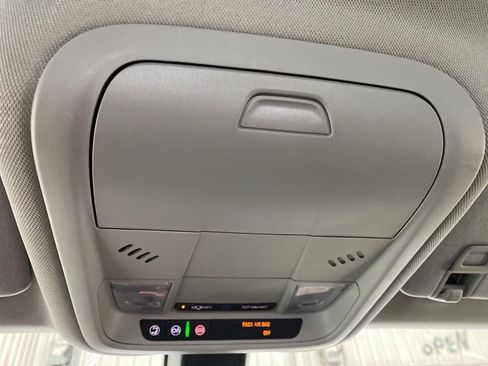 Used 2019 Chevrolet Equinox LT image 37