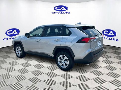 Used 2025 Toyota RAV4 LE AWD/4WD image 5