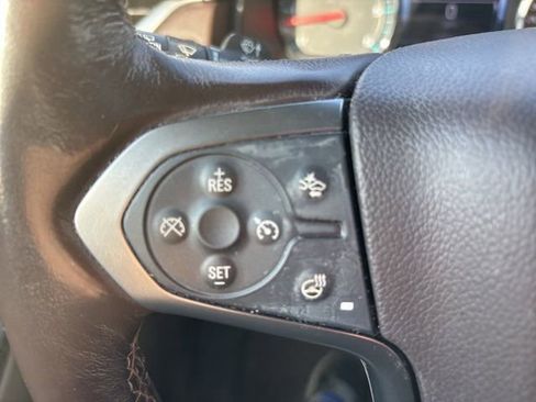 Used 2018 Chevrolet Suburban LT w/ LT Signature Package image 23