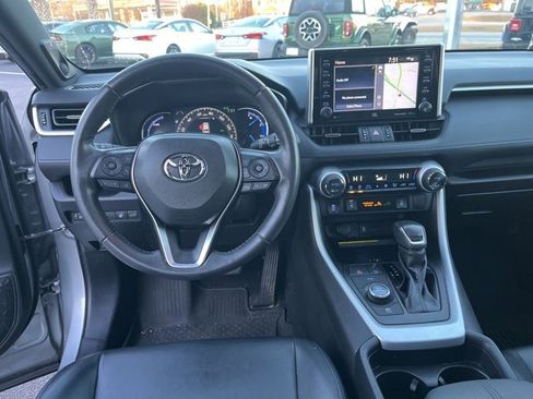 Used 2020 Toyota RAV4 XSE image 18