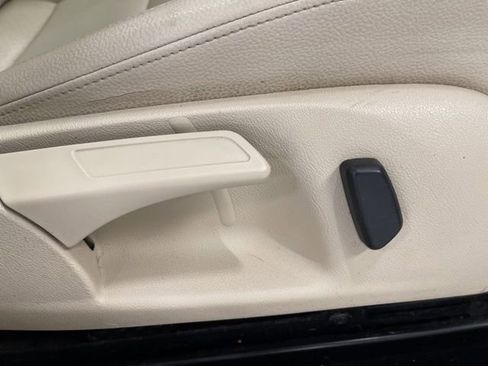 Used 2012 Volkswagen Jetta SE image 26