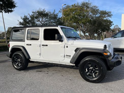 Used 2022 Jeep Wrangler Unlimited Sport image 7