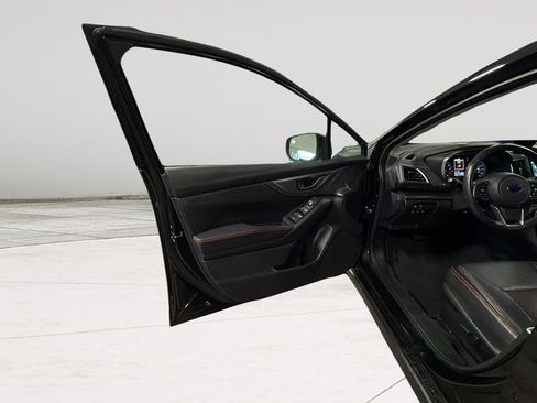 Used 2023 Subaru Crosstrek 2.5i Limited w/ Moonroof Package image 13