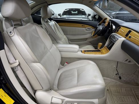Used 2002 Lexus SC 430 Convertible image 24