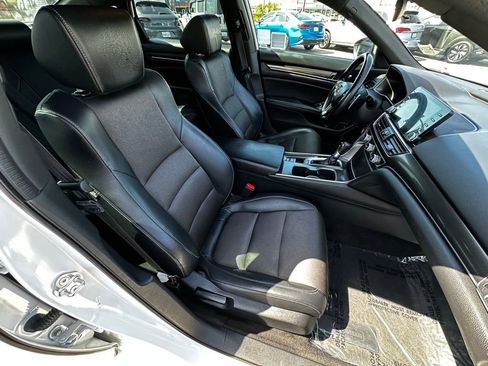 Used 2018 Honda Accord Sport image 14