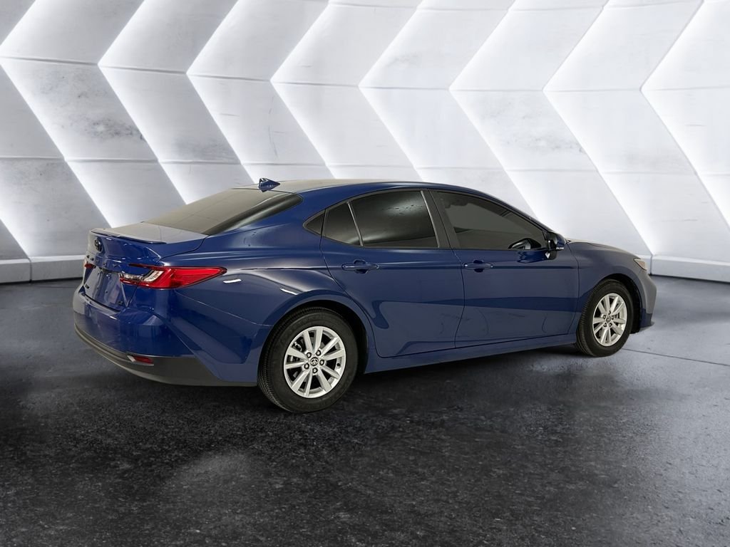 Used 2025 Toyota Camry LE w/ Convenience Package FWD image 4