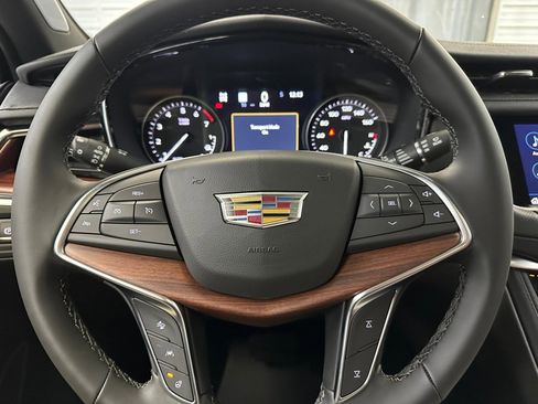 New 2026 Cadillac XT5 Premium Luxury w/ LPO, Floor Liner Package image 3