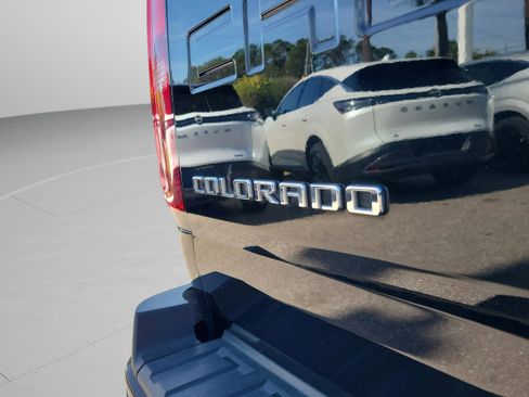 Used 2021 Chevrolet Colorado Z71 w/ Safety Package image 37