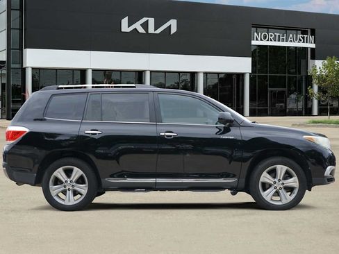 Used 2013 Toyota Highlander Limited FWD image 6