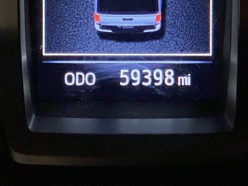 Used 2021 Toyota Tacoma TRD Off-Road w/ Technology Package image 18