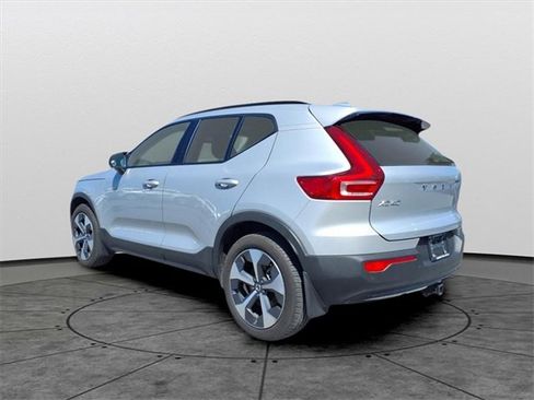Used 2023 Volvo XC40 B5 Plus w/ Protection Package Premier image 6