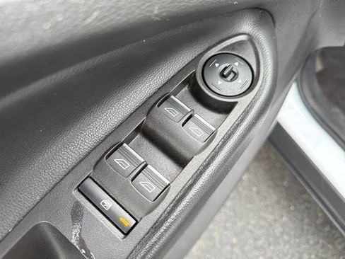 Used 2019 Ford Escape SEL image 24