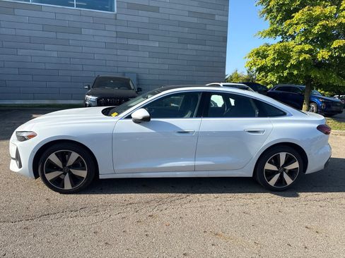 Used 2025 Audi A5 2.0T Premium Plus w/ Premium Plus AWD/4WD image 2