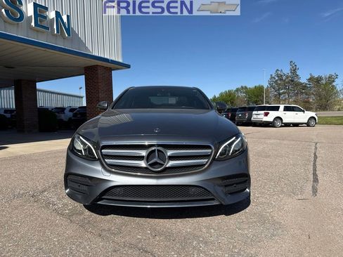 Used 2020 Mercedes-Benz E 350 4MATIC Sedan image 5